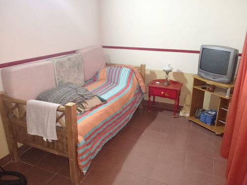 Venta Casa Sobre Peron Amplio Lote C Pileta Y Mueb