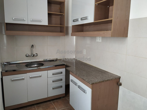 Apartamento De Dos Dormitorios Con Patio