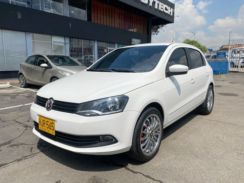 Imagen 4 de 25 de Volkswagwn Gol Comfortline 2013