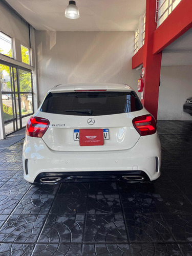 Imagen 6 de 10 de Mercedes-benz Clase A 2016 2.0 A 250 At Sport B.efficiency