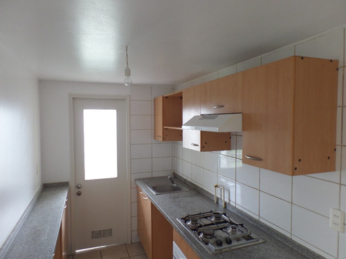 $560.000.- Se Arrienda Departamento Primer Piso