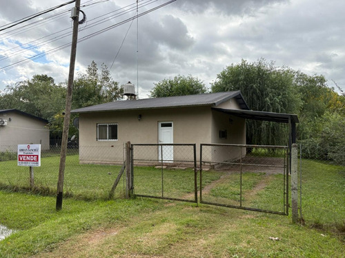 Casa En Venta En Barrio El Remanso, Parada Robles