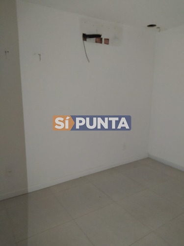 Imagen 9 de 16 de Local En Gorlero En Venta