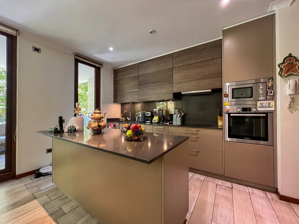 Imagen 2 de 21 de Duplex De Alto Estándar Con Jardín En Cand. Goyenechea