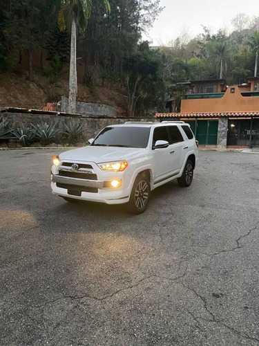 Toyota 4runner Limited 4x4