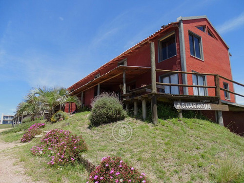 Aguaragua Nº1 En Punta Del Diablo