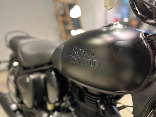 Royal Enfield Classic 350 Stealth Black