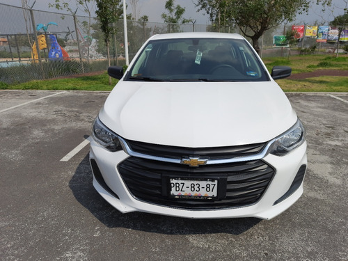 Imagen 8 de 15 de Chevrolet Onix 1.0 Lts 3 Cil Turbo Mt Ls 2021