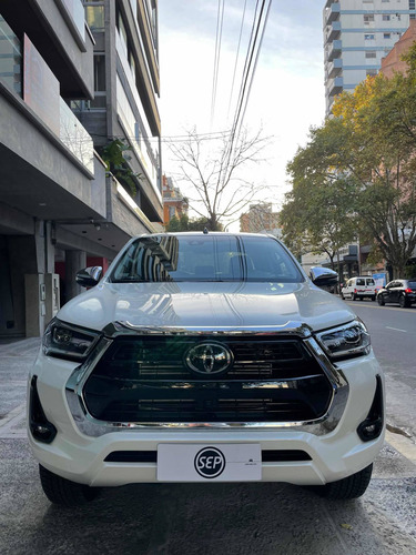 Imagen 13 de 19 de Toyota Hilux Srx 4x2 At 0km 2022