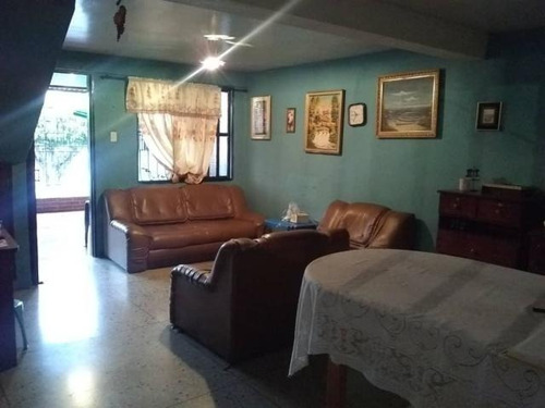 Imagen 7 de 30 de Casa En Venta Obelisco, Dos Niveles, Todos Los Servicios. Excelente Ubicación. Inf. 0424-5620928 Flex 22-14184 Z25