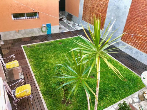 Chalet En Venta, Ubicado En Altos De Martínez.