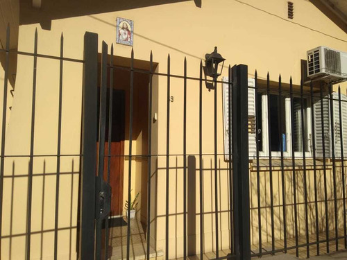 Imagen 2 de 14 de Casa A Media Cuadra De Alsina!