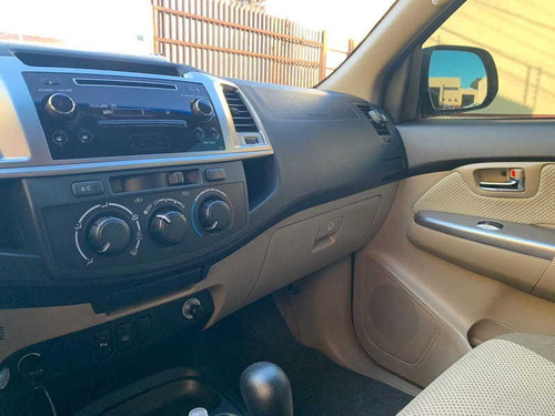 Imagem 9 de 11 de Toyota Hilux Sw4 Sr 4x2 2.7 Aut 2015