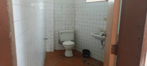 Local En Alquiler El Junquito Km 8 Suroeste,411m², Urb. Cerrada, Np