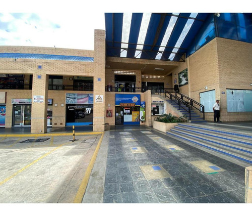 Se Ofrece Local Comercial En Venta En C.c. Metroplaza