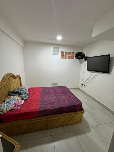 En Venta Apartamento En Tucacas, Caribbean Suite. Yb7263