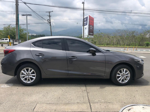 Mazda 3 2.0 Touring