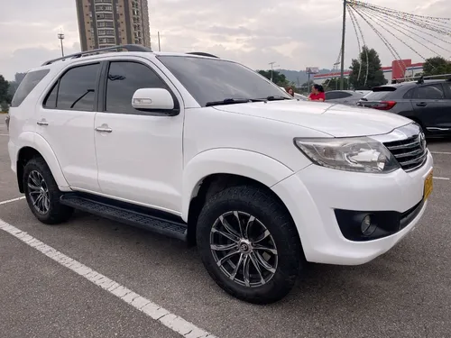 Toyota Fortuner 2.7 Sr5 4X2