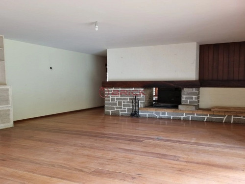 Imagem 8 de 12 de Excelente Sítio Com Área De 10 Mil M² Com Casa Principal, Casa De Caseiro E Área De Lazer. - St00120 - 4912663