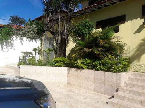 Casa À Venda Na Rua Nicolau Alayon, Interlagos, São Paulo - Sp - Liv-10076