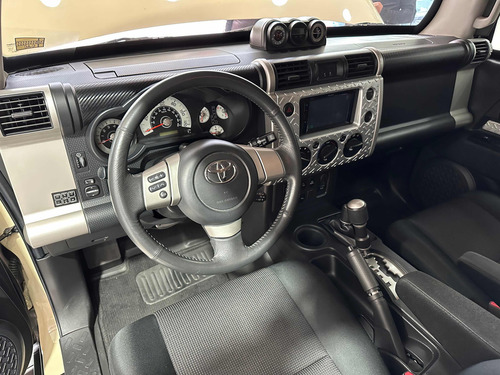 Imagen 8 de 12 de Toyota Fj .