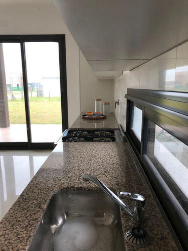 Barrio Priv Araucarias Casa Impecable A Estrenar