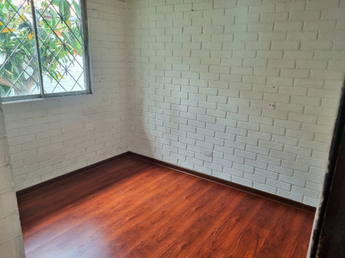 Casa En Primo De Rivera, Metro Santiago De Bueras