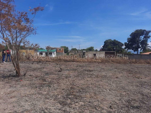 Terreno En Venta Cabudare Los Pinos Codigo 2  4  1 0  6  6  3 Mildred  Oportunidad Un Terreno Deal Para Construir Tu Casa A Tu Estilo Y Gusto O Casa Estilo Granja, Lote De Terreno De Parcelas Cerrado 