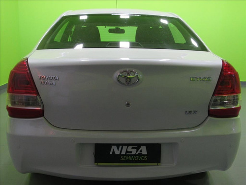Etios 1.5 X Sedan 16v Flex 4p Manual