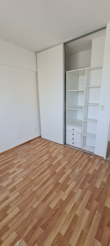 Imagen 5 de 12 de Venta 2 Amb Con Balcón Y Cochera - Lanús Este