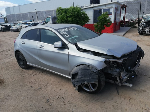 Mercedes Benz Partes Cla A200 Desarme Piezas Gla Yonke T&t