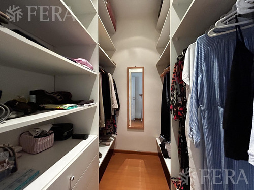 Venta Casa De 5 Ambientes Con Patio Y Cochera En Wilde