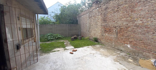 Imagen 9 de 11 de Blas Parera 2900 - Casa Con 2 Dormitorios Y Parque - Quilmes Oeste