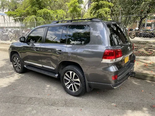Toyota Land Cruiser 200 4.5 Imperial Diésel At 4x4 2013