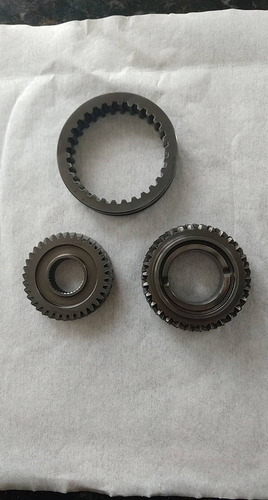 Engrenagem 5ª Fixa/movel E Luva Golf Sapao 2.0 / 2000 2003