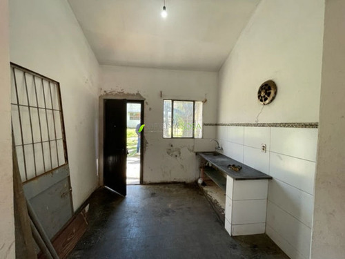 2 Casas , Salon De Fiestas Y Terreno De 1, 6 Hect?reas