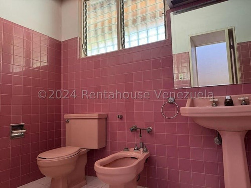 Agp Casa En Venta En Cerro Verde, Moderna Y Estilo, Con Anexo, Sin Problema De Agua 23-7688 Ys