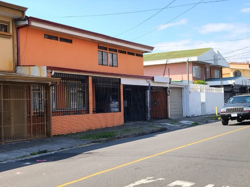 Imagen 1 de 15 de Se Vende Casa Con Apartamento En Goicochea