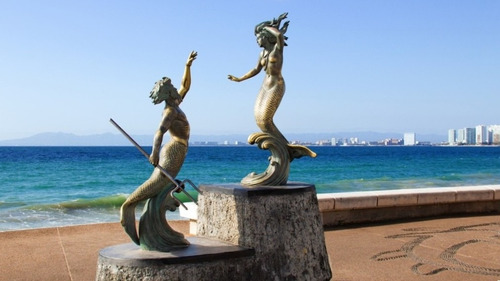 Preciosa Y Amplia Casa, Súper Ubicación En Puerto Vallarta ¡¡¡vive A Unos Pasos De La Playa!!! -no Créditos- Jagr