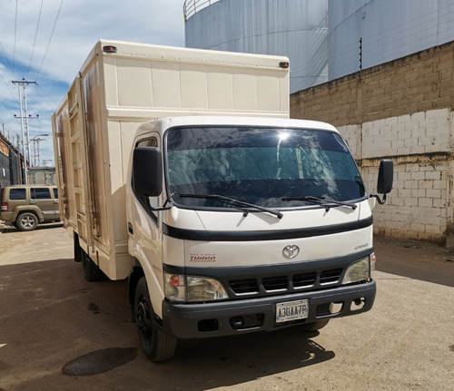 Imagen 3 de 13 de Toyota Dyna Turbo 4.6