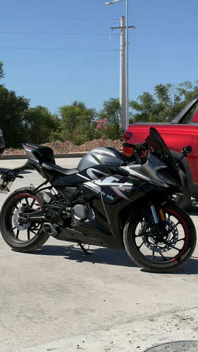 Cf Moto 300 Sr - 2600km - Como Nueva - No Llega Al Año-