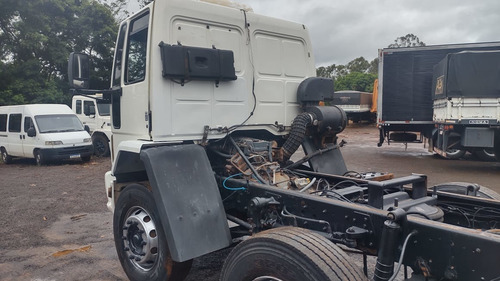 Ford Cargo 2428 2010 4º Eixo