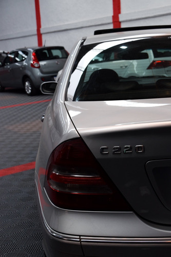 Imagen 14 de 18 de Mercedes-benz 220 C220 Cdi 2005