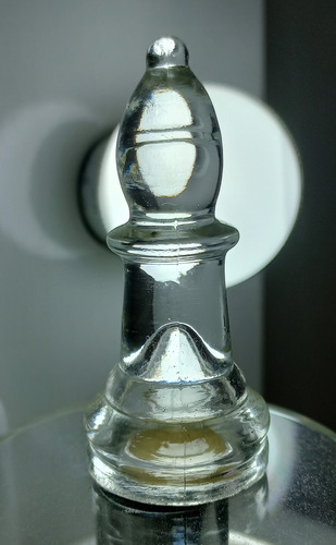 Piezas De Ajedrez De Vidrio Transparente Alfil (Usado)