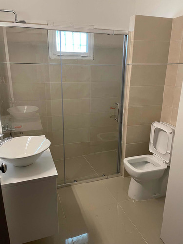 Alquilo Piriapolis Linda Casa Nuevita En Pleno Centro Cerca De Todo A 4 De La Playa 2 Dormitorios Amplios Garage Cerrado Lindo Jardin Equipamiento De Alta Gama Totalmente Equipada Para 6 Personas