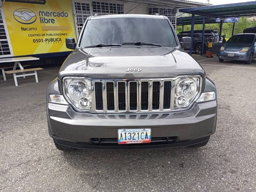 Imagen 2 de 10 de Jeep Cherokee Sport
