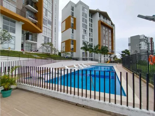 Apartamento Con Hermosa Vista Segundo Piso Con Ascensor