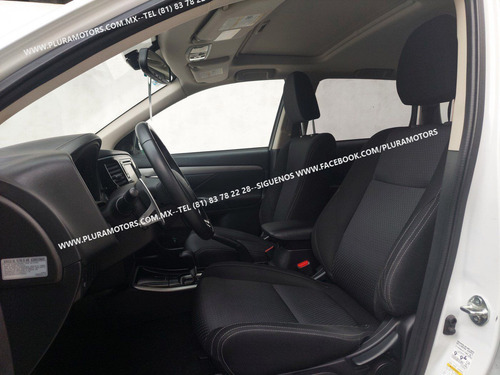 Imagen 10 de 15 de Mitsubishi Outlander S E Aut C V T 2018 Tela Quemacocos Cli