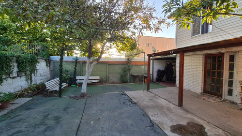 Gran Casa 4 Dorm, 2 Baños, Pasaje Cerrado, 200 M2, El Bosque