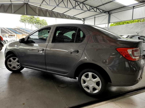 Imagem 3 de 8 de Renault Logan Authentique 1.0 16v 2017